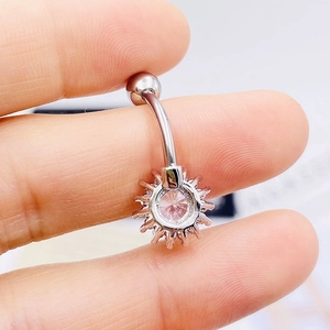 Bauchnabelpiercing aus Edelstahl mit pinkfarbenem Sonnenblumen-Anhänger aus Zirkon