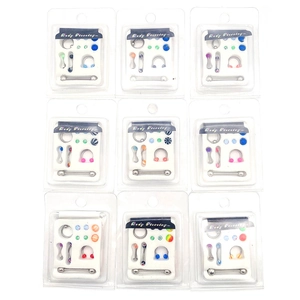 Ensemble détaillé de bijoux de piercing assortis sous blister avec des perles colorées