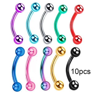 Dettaglio di un set da 10 piercing a barra curva in acciaio inossidabile multicolore