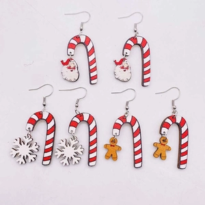 Boucles d'Oreilles de Noël en Acrylique Père Noël Flocon de Neige Sucre d'Orge Fait à la Main Bijoux de Fête de Noël Femme