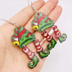 Boucles d'oreilles de Noël en acrylique avec bas rayés et chaussures de lutin