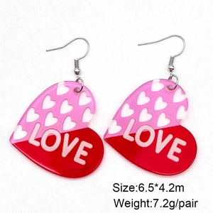 Rosa und rote Herzohrringe aus Acryl mit LOVE-Schriftzug für Valentinstag Schmuck