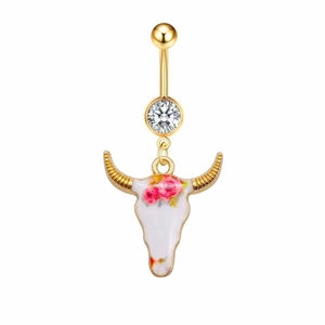 Vue détaillée d'un piercing de nombril doré avec tête de taureau émaillée et fleurs
