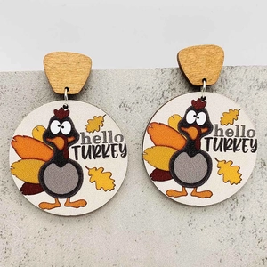 Pendientes de madera de Acción de Gracias con motivo de pavo y hojas de membrillo otoñal