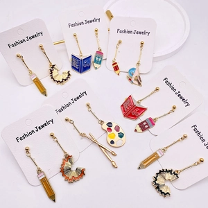 Kreative Asymmetrische Legierung Emaille Tropfen Ohrringe Bleistift Palette Buch Pinsel Schule Thema Schmuck Ohrringe Geschenk Für Lehrer