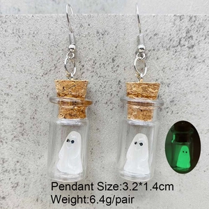 Pendientes luminosos de fantasma en botella para Halloween con ganchos plateados y corcho