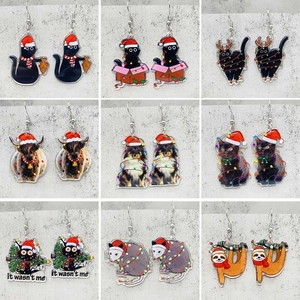 Boucles d'oreilles Noël en acrylique avec chats et vaches festifs et lumières colorées