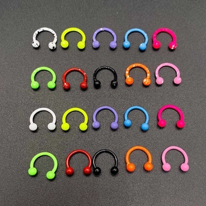 Set di piercing per naso e orecchie colorati a forma di C in acciaio inossidabile