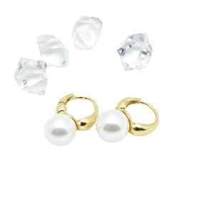 Minimalist 18k gold plated copper drop hoop earrings with glossy white round pearls