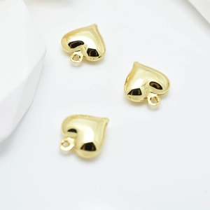 Polierte 18K vergoldete 3D-Herzanhänger mit Ösen für die DIY-Schmuckherstellung