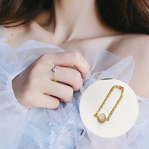Minimalistische 18k Gold Bubble Anhänger Halskette mit Diamant im weichen Kettendesign