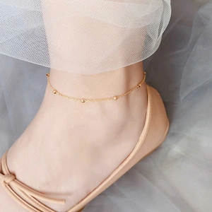 Minimalistisches Fußkettchen aus 18K vergoldetem Edelstahl mit Perlen für Damen