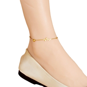 Elegant 18K gold titanium steel anklet featuring heart charms and pulse wave design