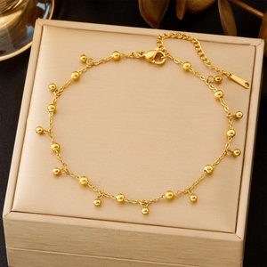 Eleganter Gold-Fußkettchen aus Titanstahl mit kleinen Rundperlen und Karabinerverschluss