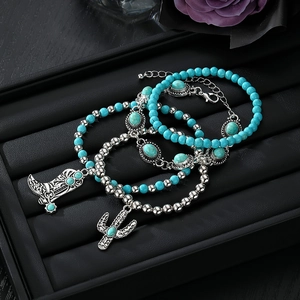 Set de 4 bracelets bohèmes en perles turquoise avec breloques de cactus et bottes