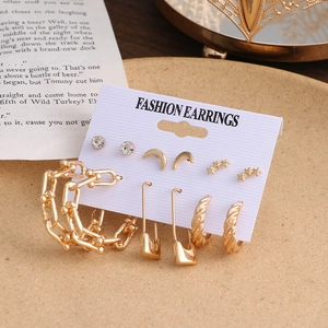 Vintage-Ohrring-Set in Gold mit 6 Paaren, inklusive Perlen- und geometrischen Steckern