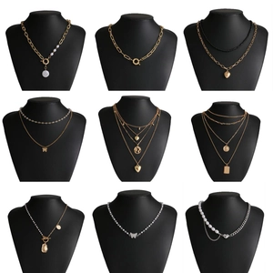 Ensemble de Colliers Multicouches Vintage Avec Pendentif Papillon Künstliche Perle Cœur Pièce pour Femme Bijoux Géométriques en Alliage Or