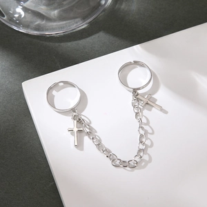Punk-Stil Doppelring aus Edelstahl mit Gliederkette und Kreuzanhängern für Damen