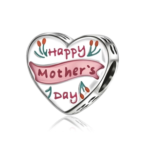 Herzanhänger aus Silber mit Happy Mother's Day Band und Blumenverzierung