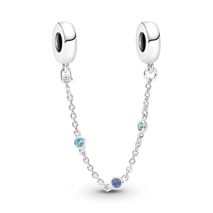 Dettaglio catena di sicurezza in argento con zirconi colorati per bracciali DIY