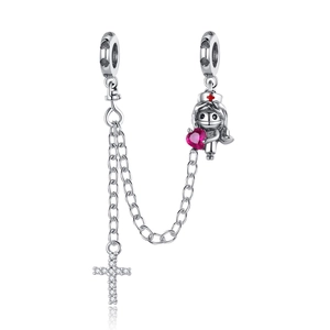 Silberne Sicherheitskette mit Kreuz und Krankenschwester-Anhänger mit rosa Herzstein