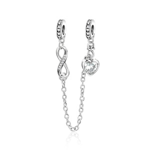 Detail der S925 Sterlingsilber Sicherheitskette mit Unendlichkeitssymbol und Herzanhänger