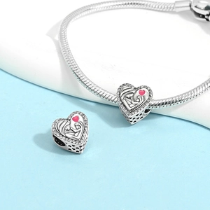 Macro de dije corazón de plata S925 con relieve de madre e hijo y esmalte rosa
