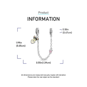 Detailansicht der Silber-Sicherheitskette mit Hundeanhänger und rosa Zirkon-Pfote