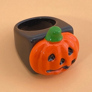 Anello di Halloween in resina nera spessa con decorazione a zucca Jack-o'-lantern 3D