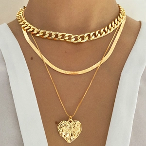 Vintage Alloy Multi-layer Heart Pendant Necklace For Women Gold Tone Chunky Curb Chain Snake Chain Fashion Jewelry Decor