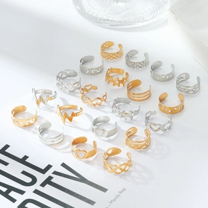 Set verstellbarer Ringe in Gold und Silber mit Sternen-, Mond- und Herzmotiven