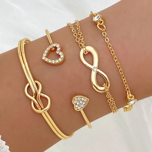 Combinación de Pulsera Vintage de Aleación de Oro con Corazón Nudo Infinito y Brazalete de Cristal Strass para Mujer Regalo