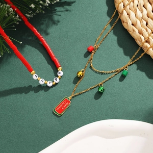 Details des Weihnachts-Schmucksets mit Glockenanhängern und Weihnachtsanhängern