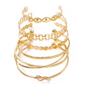 Goldenes Armband-Set aus Legierung mit Herzgliedern und geometrischem Knoten-Design