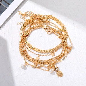 Goldenes mehrlagiges Fußkettchen Set mit Perlen, Ananas und Stern Anhängern für Strand