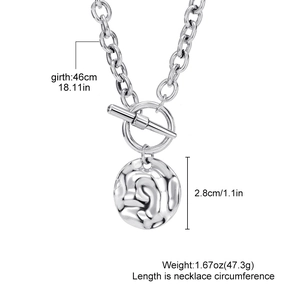 Collana a doppia catena argento vintage con ciondolo a moneta martellata e chiusura OT