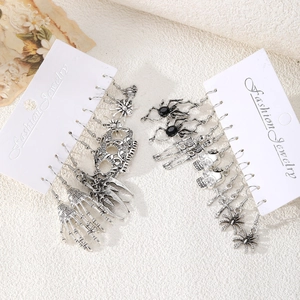 Gotisches Halloween-Ohrring-Set in Antiksilber mit Totenkopf-, Spinnen- und Fledermaus