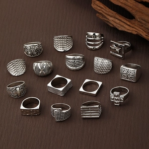 15-teiliges Vintage Silberring-Set mit geometrischen Mustern im Retro-Punk-Stil