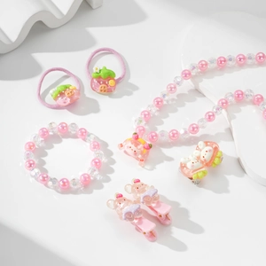 Rosa Erdbeer- und Hasen-Thema Kinder-DIY-Schmuckset mit Halskette und Haarspangen