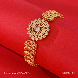 Exquisite gold-plated zircon bracelet with floral centerpiece and wheat ear chain links