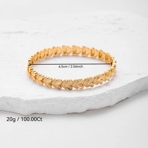 Elegante bracciale a maglie a cuore dorato per donna con diametro 6,5 cm e peso di 20 g