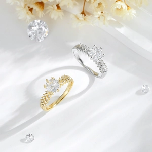 Elegante Anello in Rame Placcato Oro Argento 14K Zirconia Donna Design Classico Zigzag Fascia con Intarsio CZ Gioielli