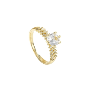 Anello classico placcato oro 14K con zircone rotondo e fascia dal design ondulato
