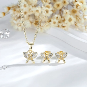 Parure papillon élégante plaquée or 14 carats avec cristaux de zircone cubique brillants