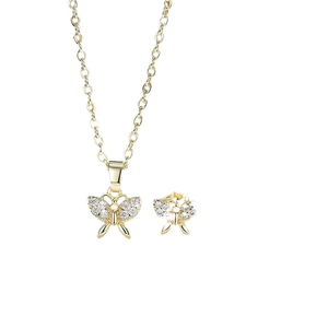 Parure papillon élégante plaquée or 14 carats avec collier et boucles d'oreilles zircon