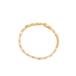 Elegante pulsera de serpiente dorada con micro-pavé de diamantes y diseño de eslabones