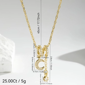 Collar dorado con colgantes de luna de circón y piezas cuadradas sobre piedra, largo 45cm