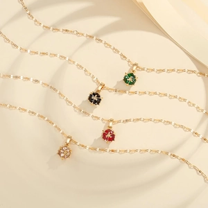 Mode Cuivre Plaqué Or Boule Ronde Pendentif Collier Pour Femmes Haute Qualité Zirconia Incrusté Géométrique Clavicule Chaîne Bijoux Cadeau
