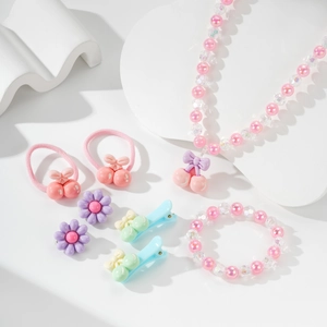 Kinder Schmuckset mit Kirsch-Anhänger Perlenhalskette und Armband in Pink und Violett