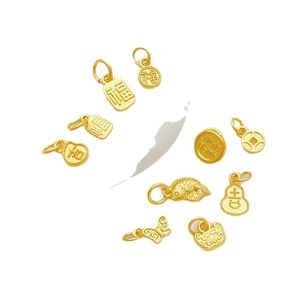 Gouden Chinese geluksbedeltjes met gelukssymbolen voor het maken van eigen DIY sieraden